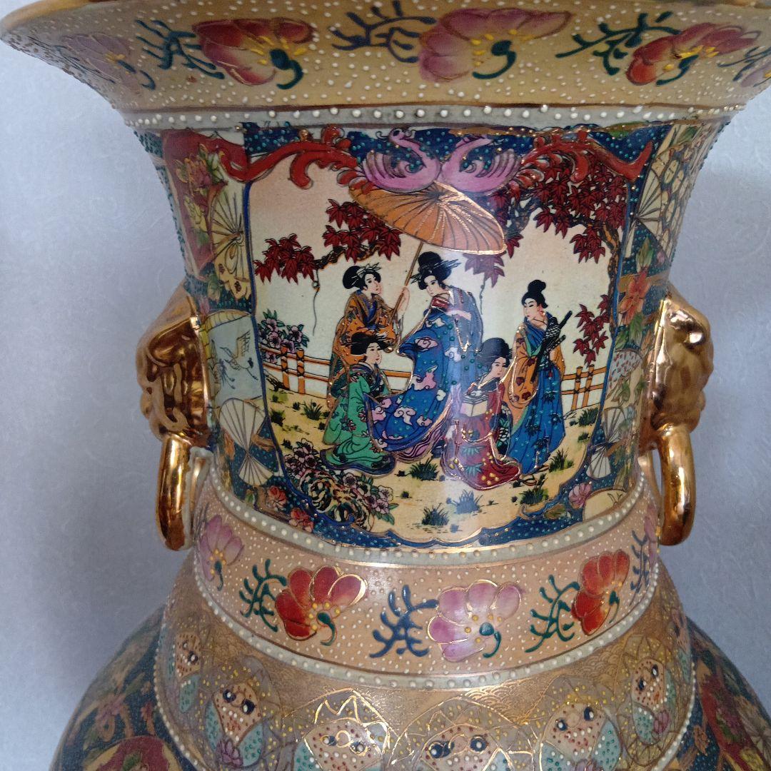 日本の伝統的な金色装飾陶器花瓶