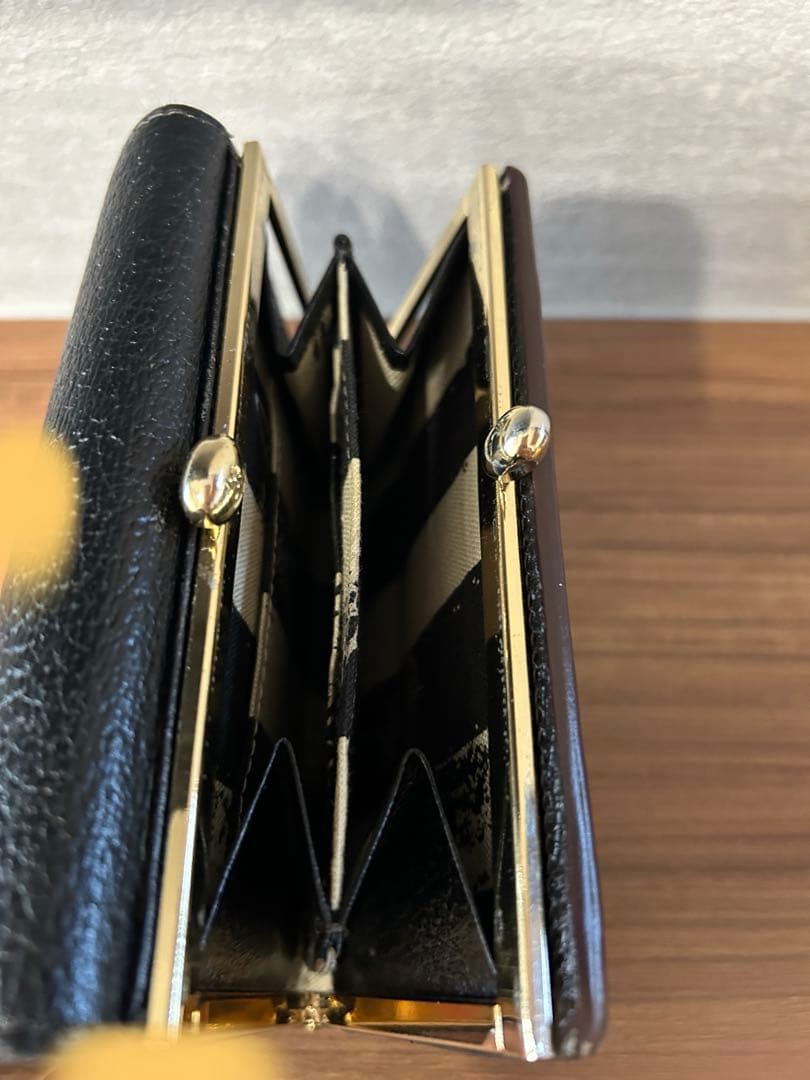 【ヴィヴィアン・ウエストウッド】黒 三つ折り財布