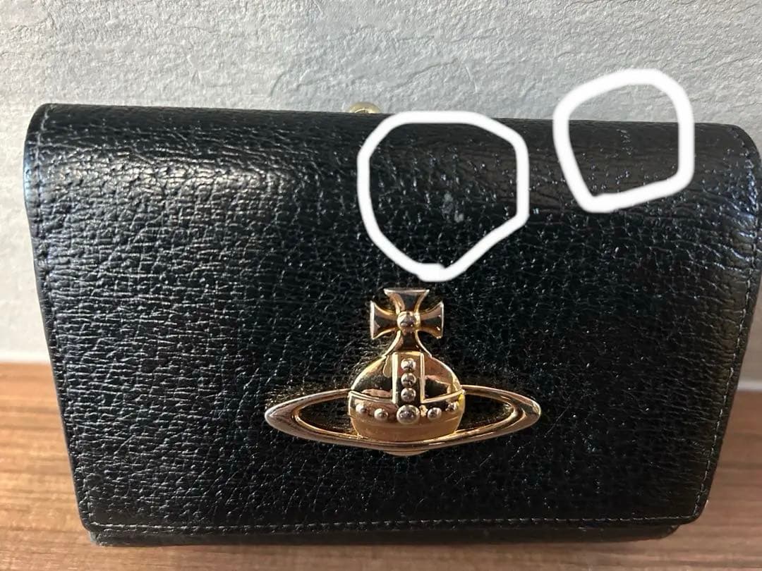 【ヴィヴィアン・ウエストウッド】黒 三つ折り財布