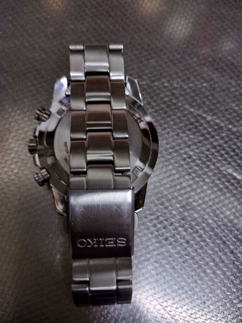 SEIKO クロノグラフ 腕時計ブラックダイヤル　１０気圧防水