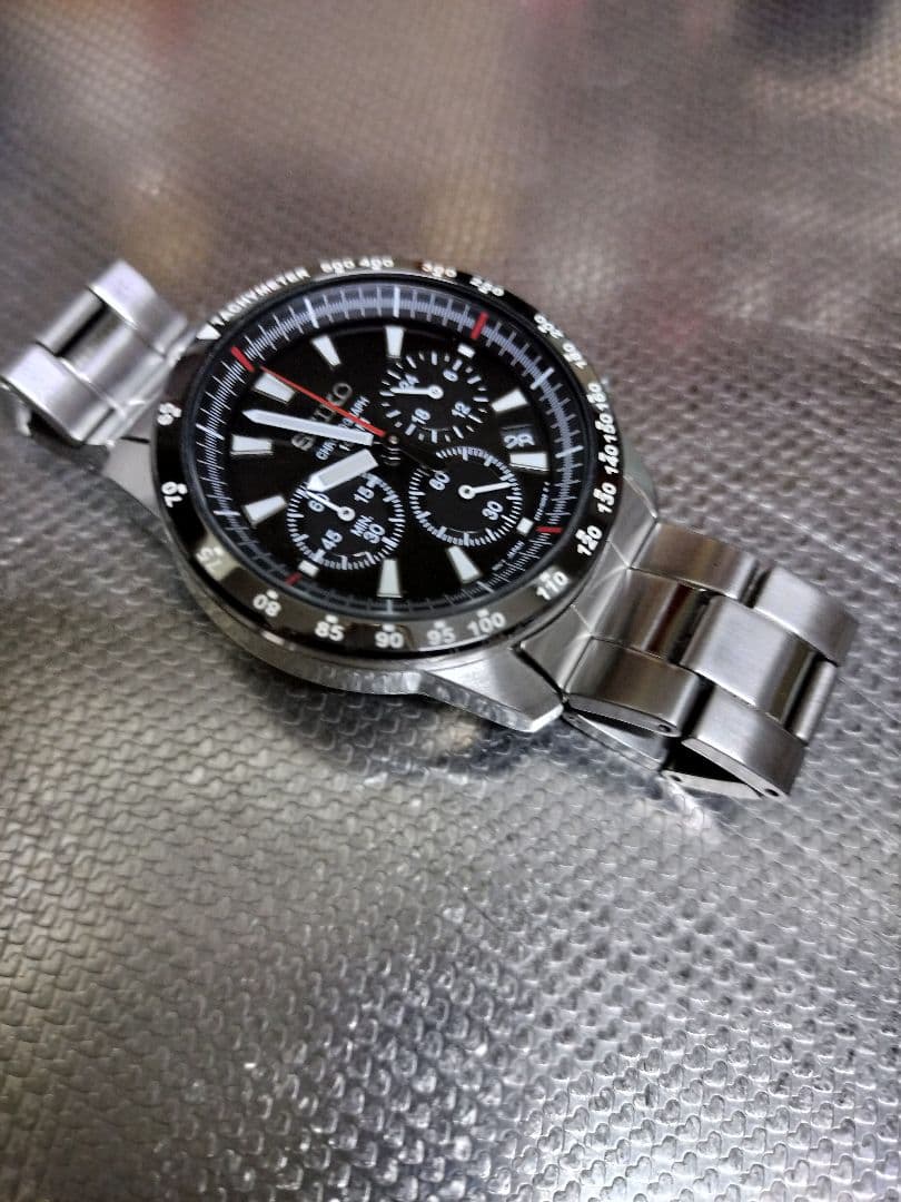 SEIKO クロノグラフ 腕時計ブラックダイヤル　１０気圧防水