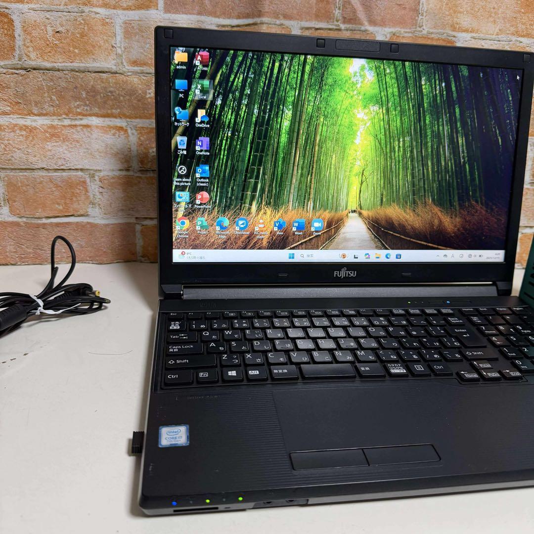 美品富士通ノート PC Core i7 SSD メモリ8GB Windows11