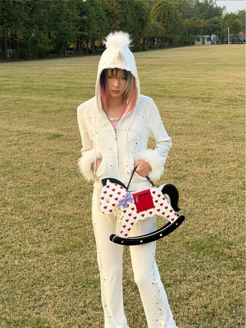 CFIERCE 2026ロッキングホース型ハンドバッグ（3色展開）