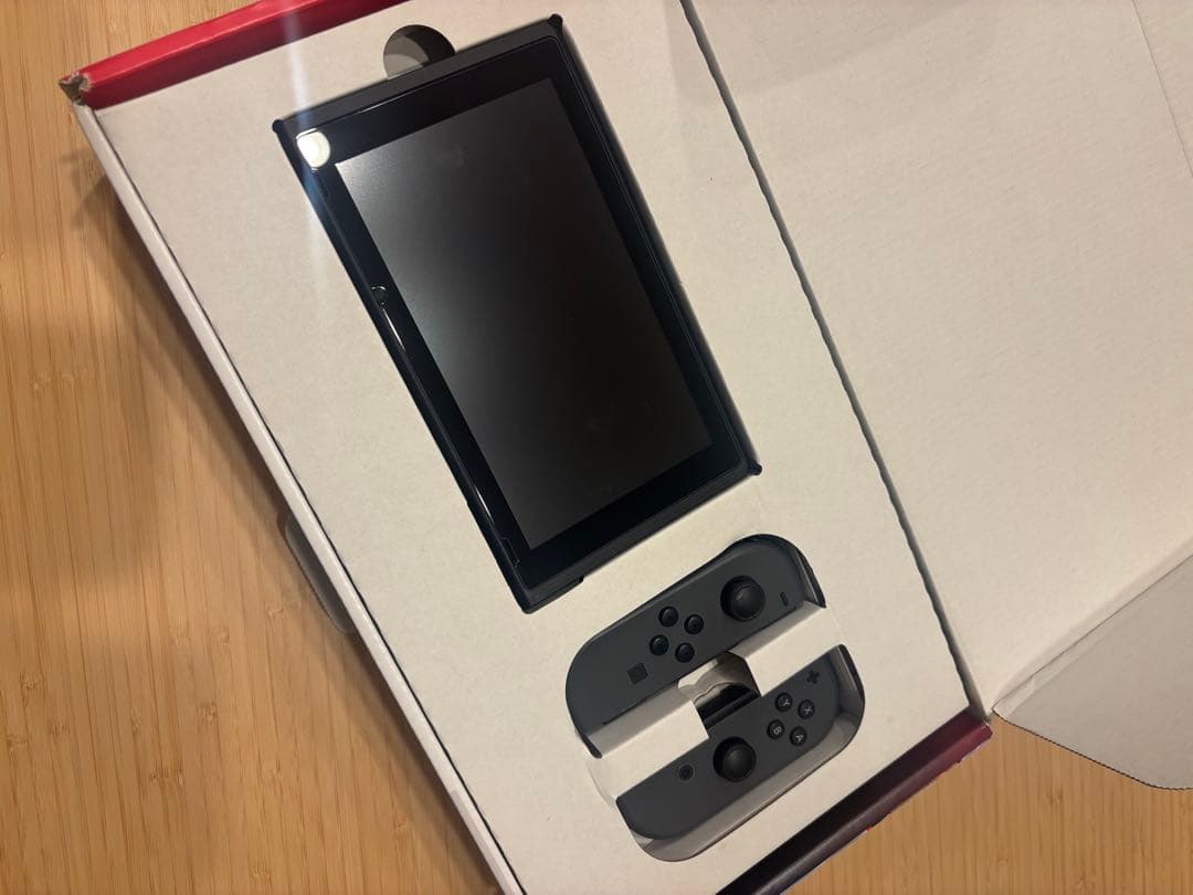 【美品】Nintendo Switch 箱付き本体一式&桃鉄セット