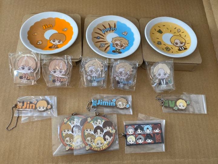 TinyTAN bt21 一番くじ