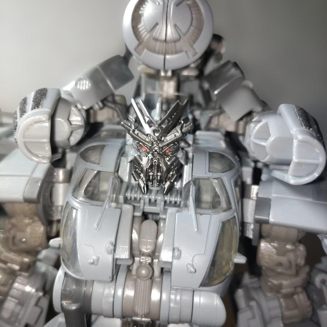 トランスフォーマースタジオシリーズ　ブラックアウト