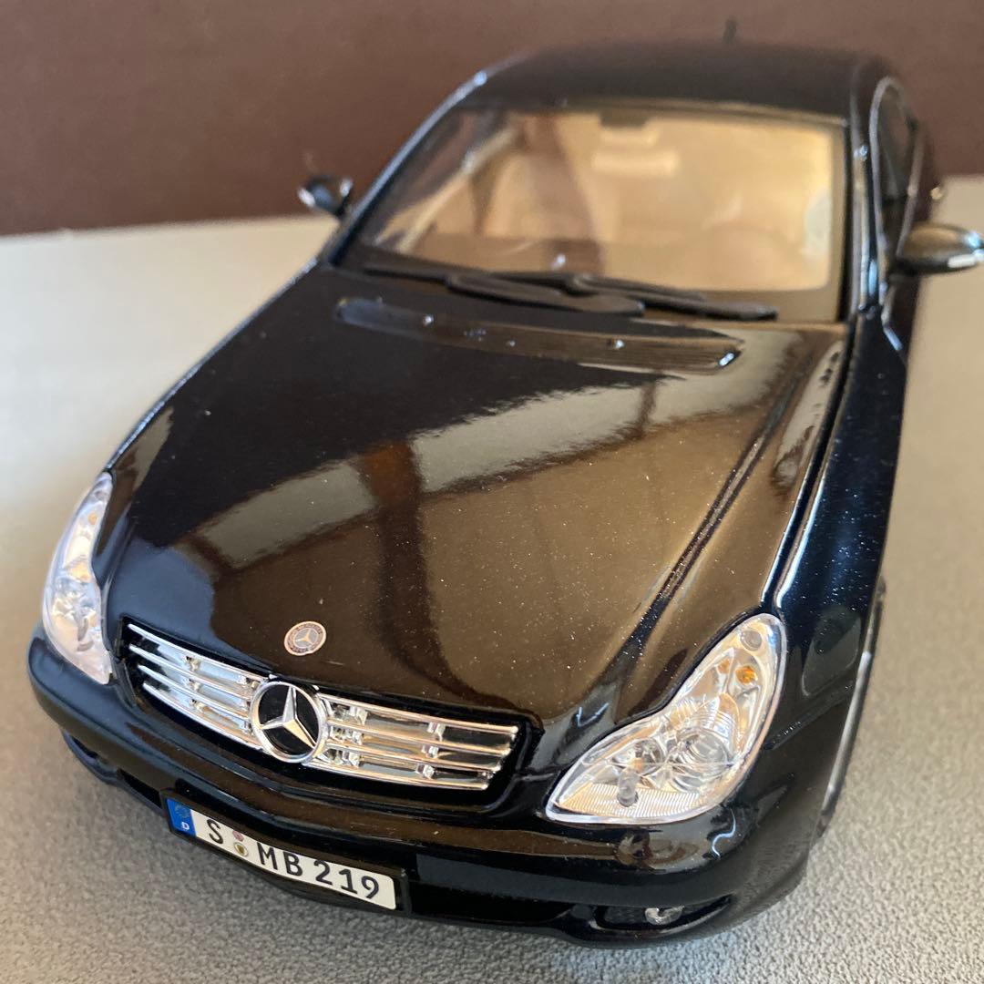 1/18 メルセデス・ベンツ CLSクラス ミニカー