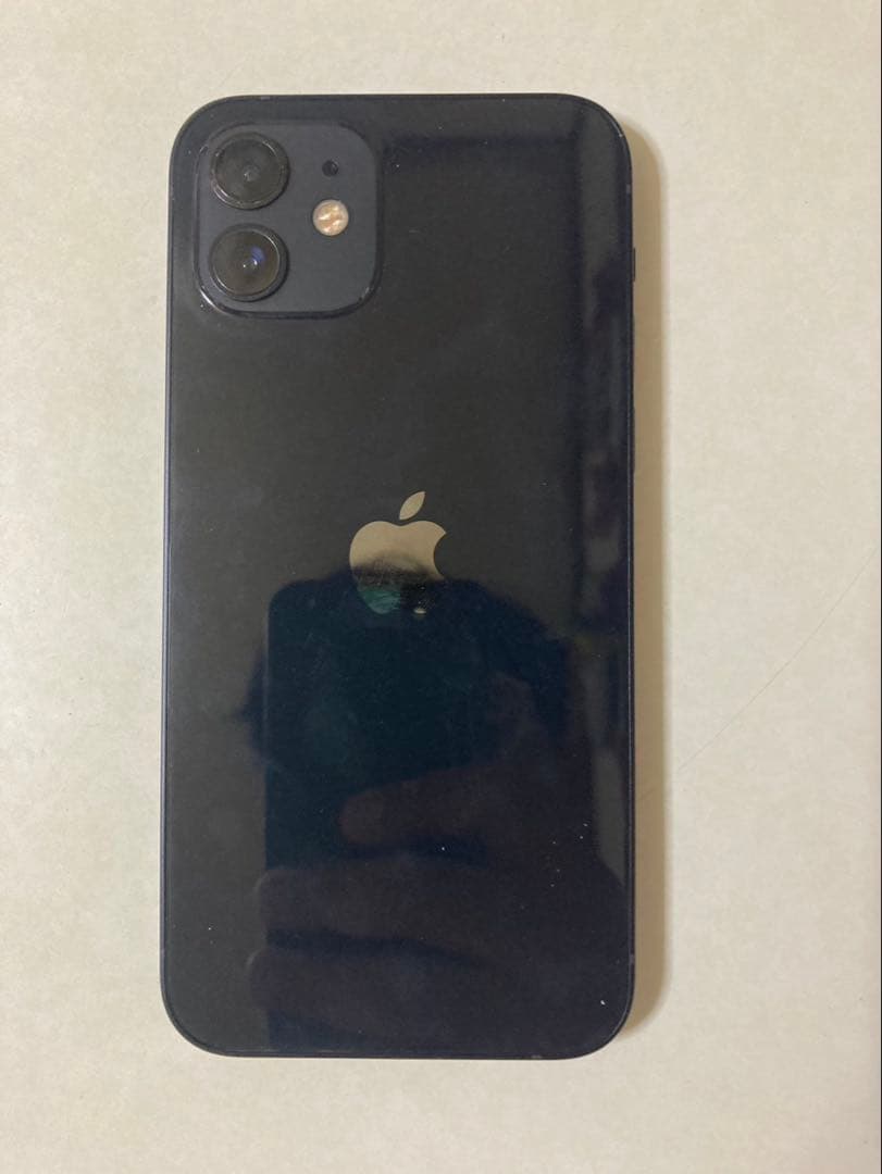 Apple iPhone 12 64GB (美品) バッテリー80%以上