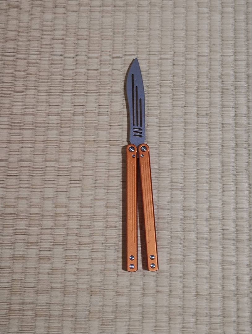 ARMD SHARK バタフライナイフ オレンジ