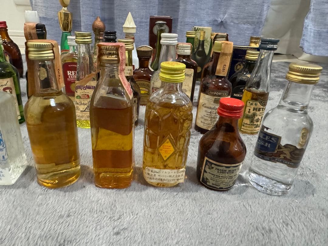 ウィスキー　ブランデー　他　ミニチュアボトル44本セット