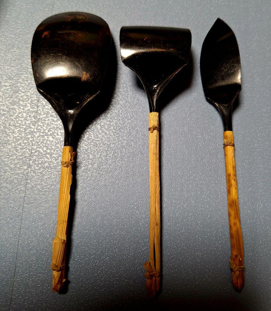 茶道　茶道具　いまや静香園　灰道具　灰匙＆灰押さえ3本　吉羽興兵衛作（釜師）黒味