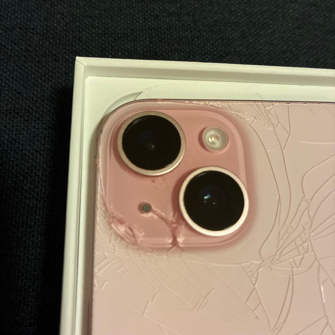 iPhone15ピンク256GB(背面割れジャンク)