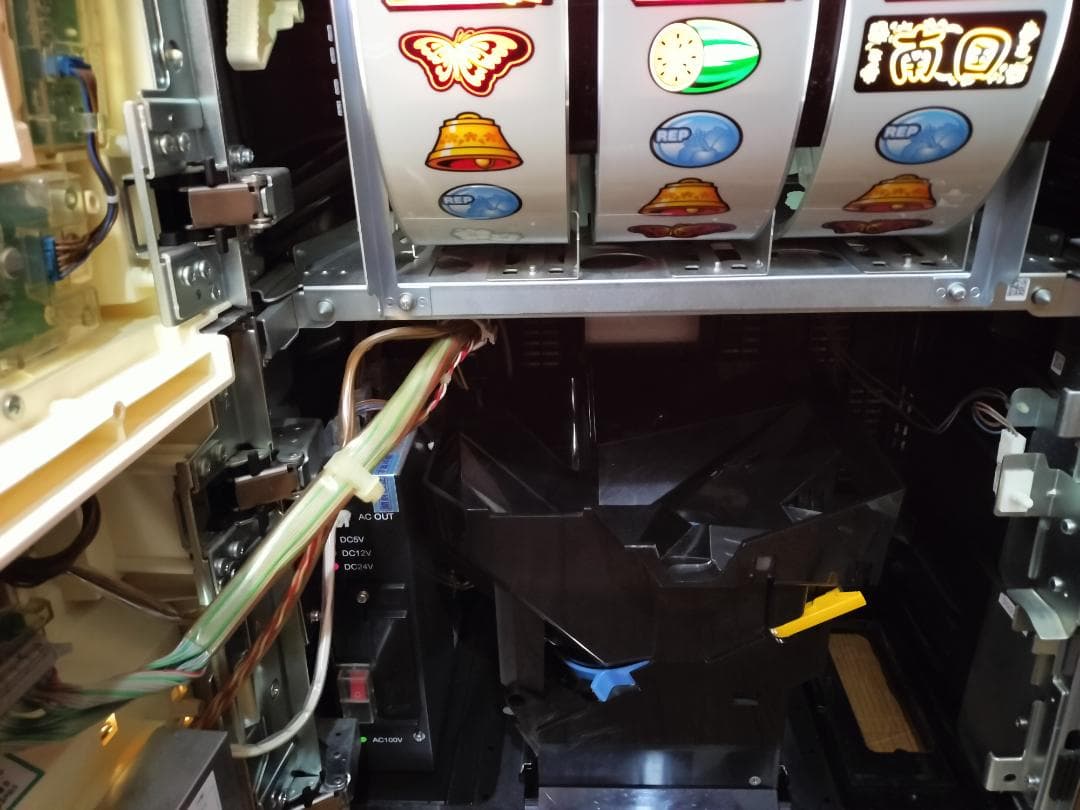 【パチスロ実機】高砂★ロッキー【オートプレイ付不要機付】４号機・レア・人気