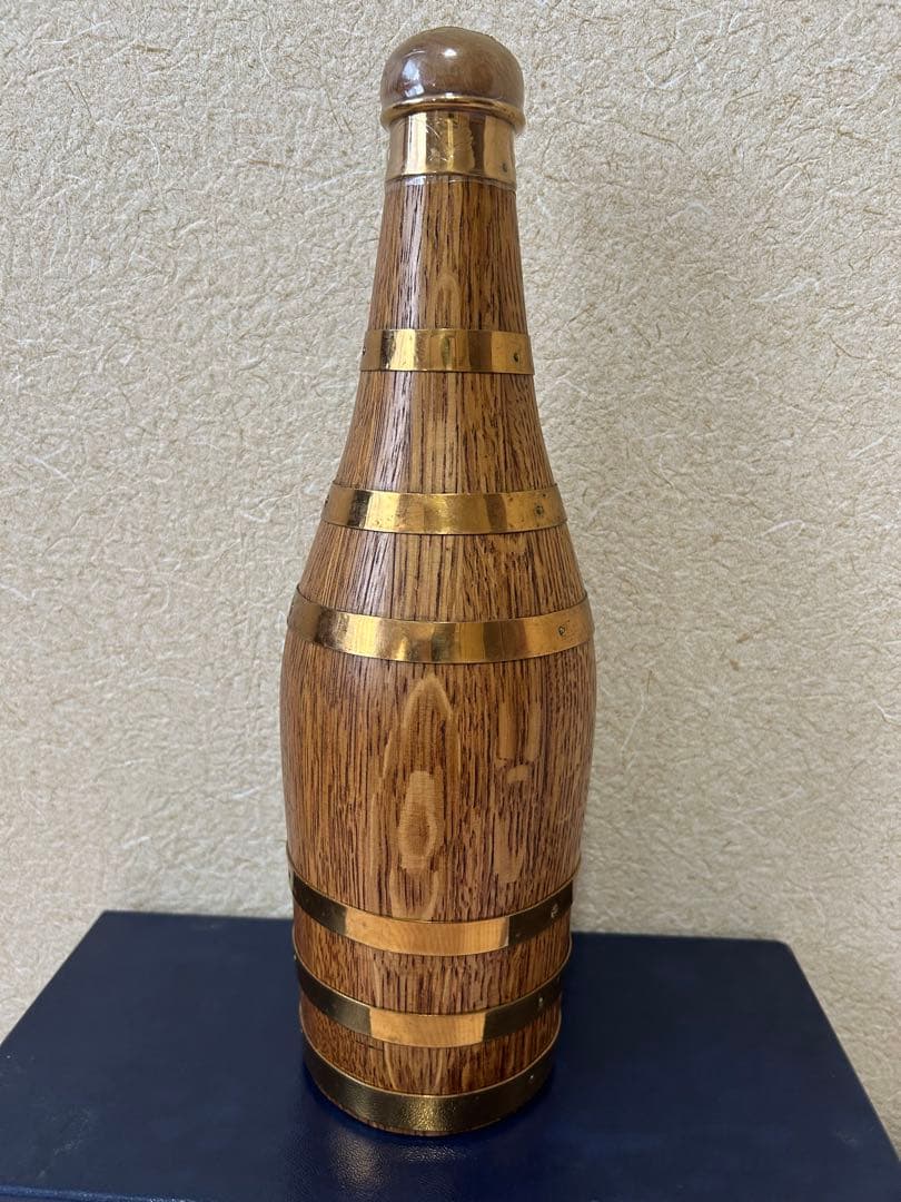 Prince Hubert de Polignac コニャック木製装飾ボトル