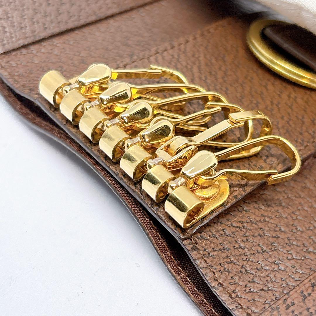 【美品】フェラガモ レザー ガンチーニ 6連 キーケース ピッグレザー