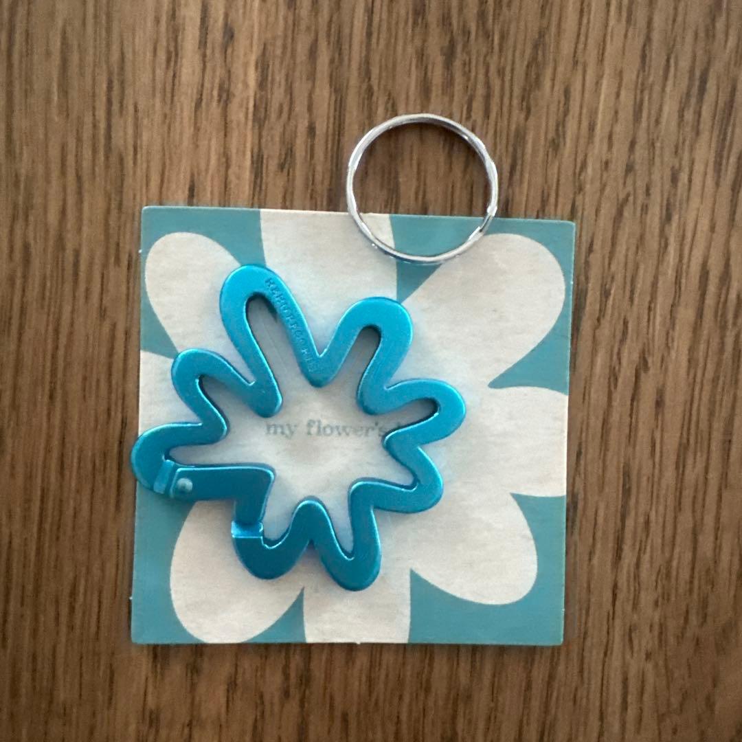 藤井風さん 花 カラビナ 新品未使用 キーホルダー fujii kaze ブルー