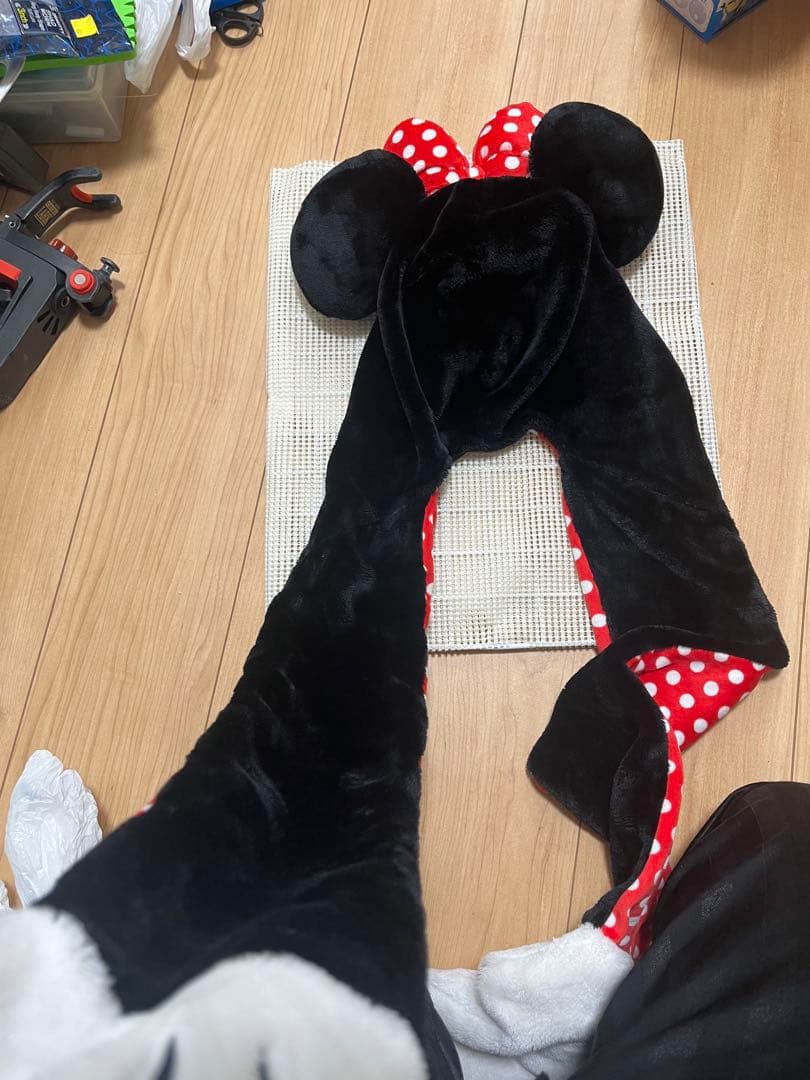 早い者勝ち　ディズニー　ミニーマウス　手袋付き　マフラーファンキャップ