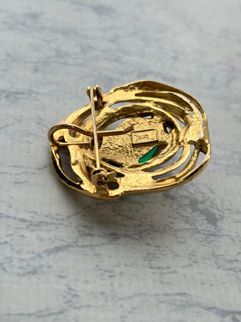 イヴサンローラン ブローチ ペンダントトップ アンティーク アクセサリー