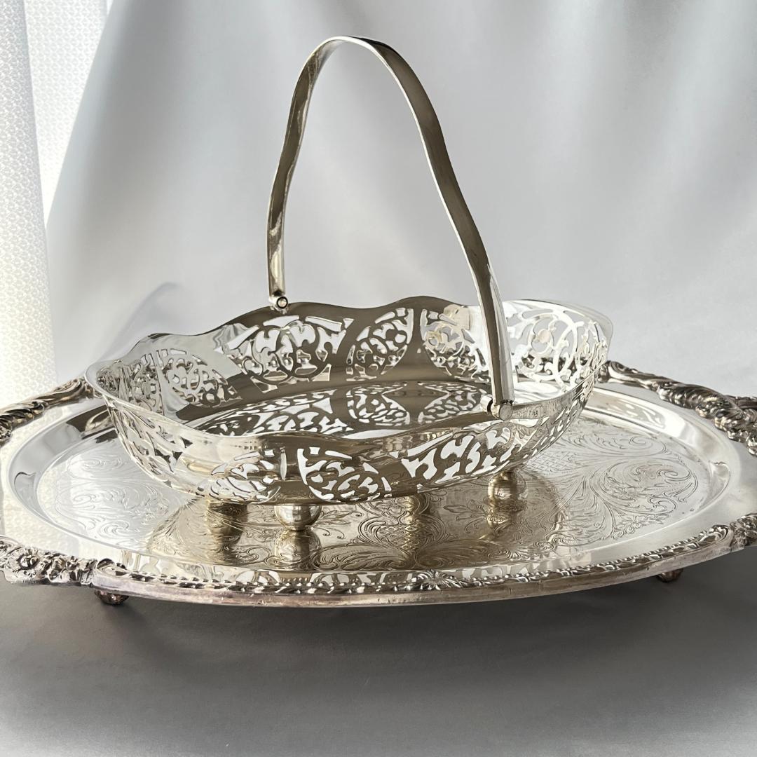 【英国】 アールヌーボーの透かしのフルーツスタンド【シルバープレート】