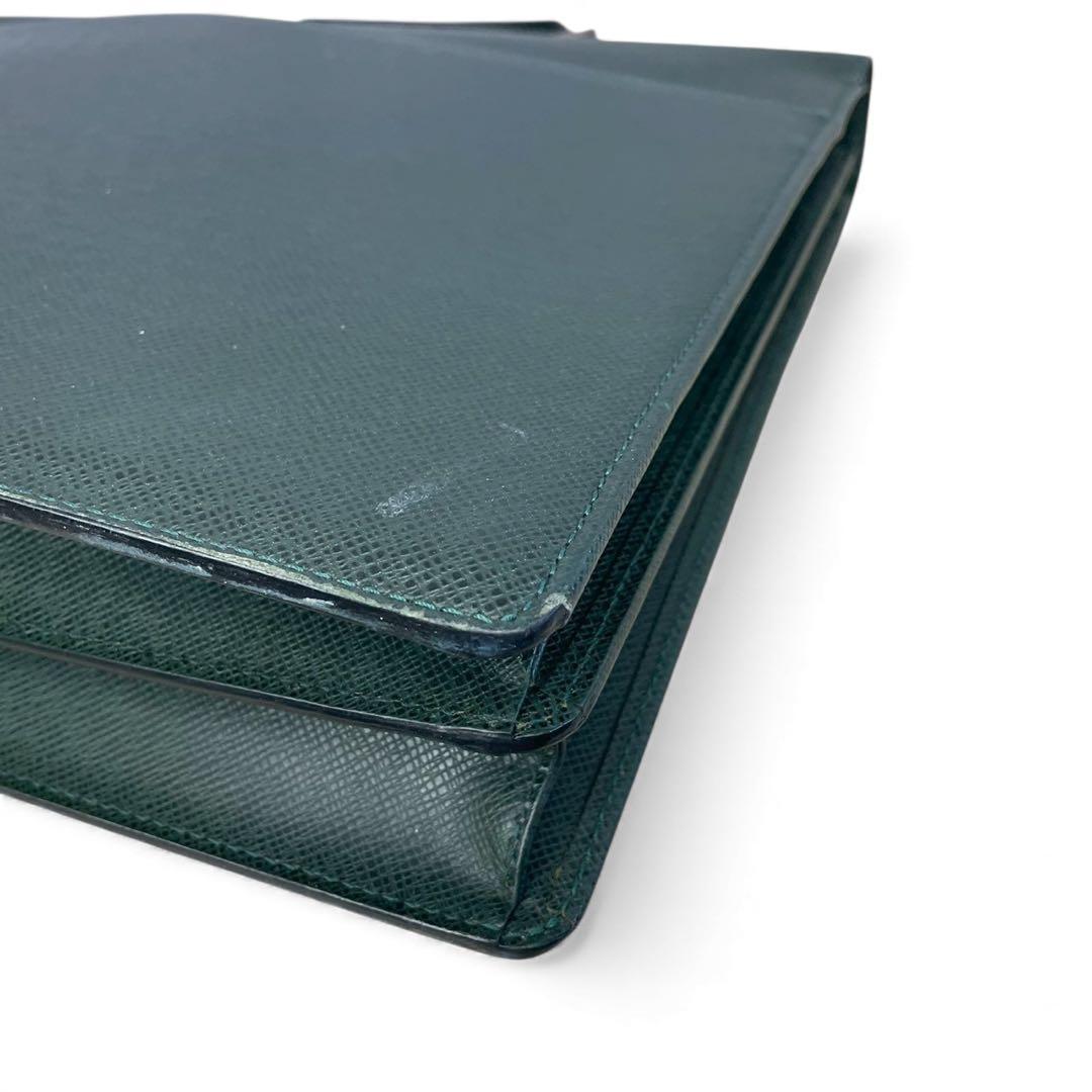 ルイヴィトン　ビジネスバッグ　タイガ　セルヴィエットモスコバ　エピセア