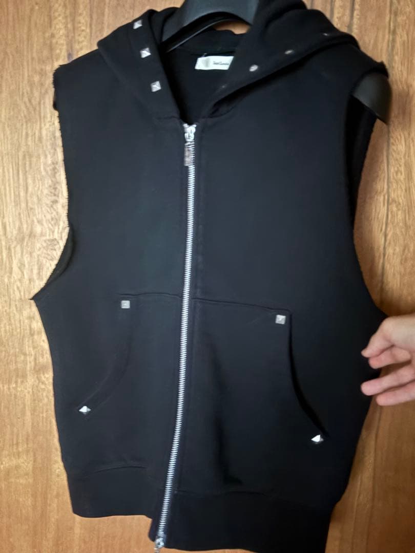 トップス JentLouis Studded Sleeveless Hoodie