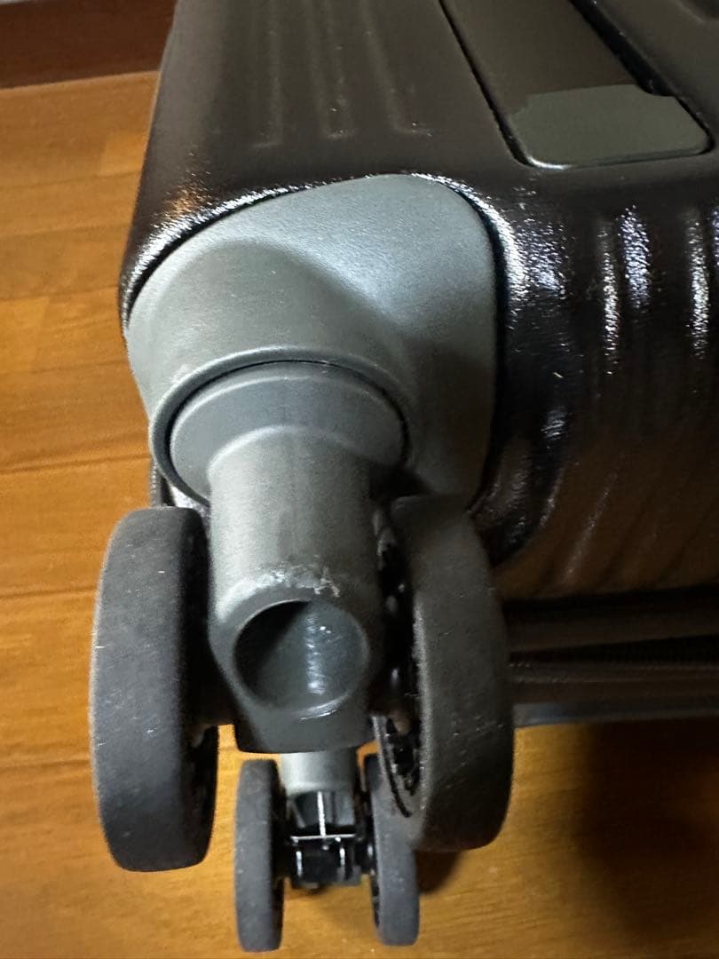 INV30 イノベータースーツケース