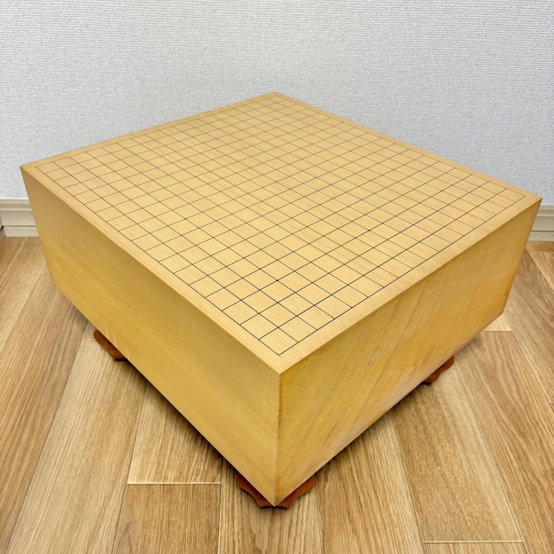 【定価27万円】新榧 6寸 柾目 足付 碁盤 碁石 34号 本蛤 那智黒 木箱付