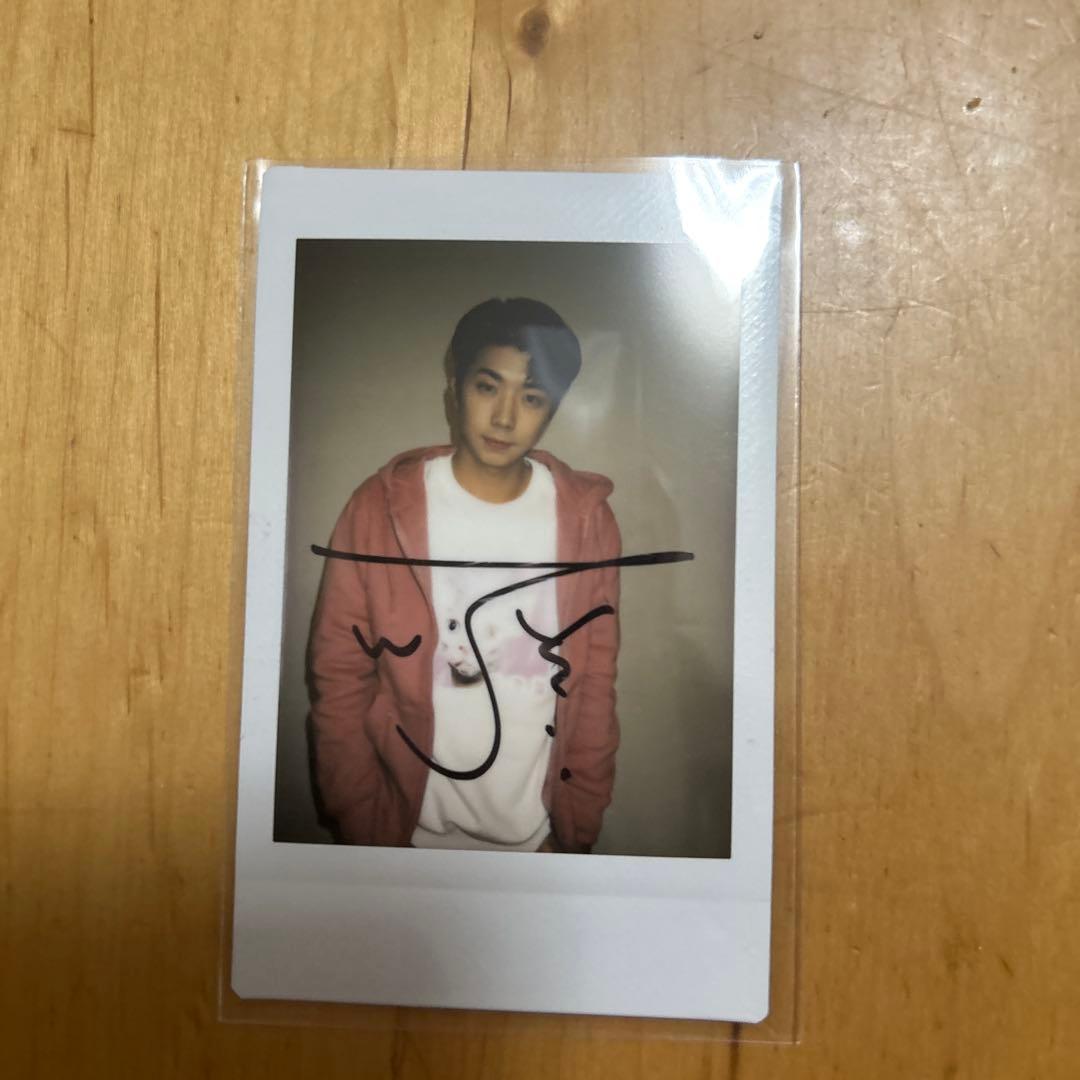 サイン入りチェキウヨン2pm