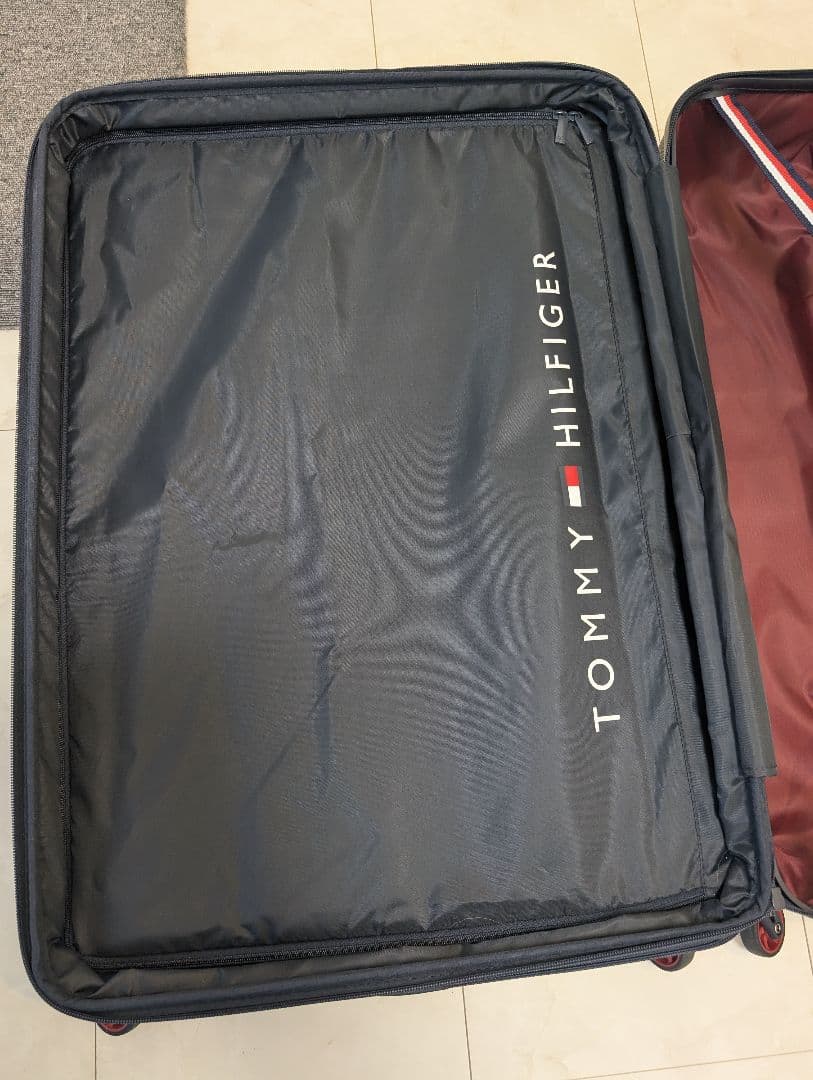 トミーヒルフィガー ネイビー キャリーケース