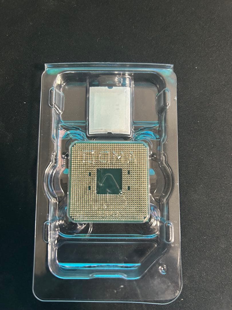 CPU AMD RYZEN 7 3700X