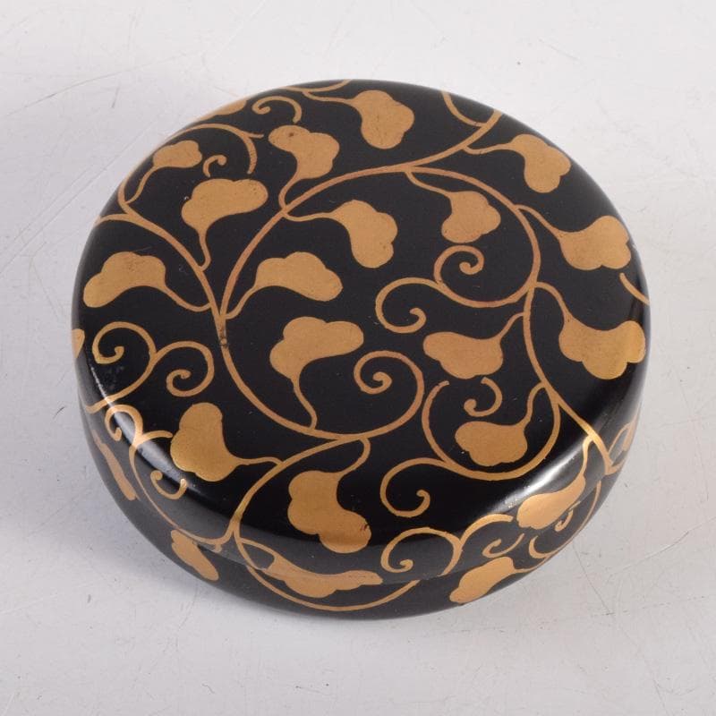 茶道具　黒漆塗　金彩蒔絵　草文　香合　時代箱付　V　8276