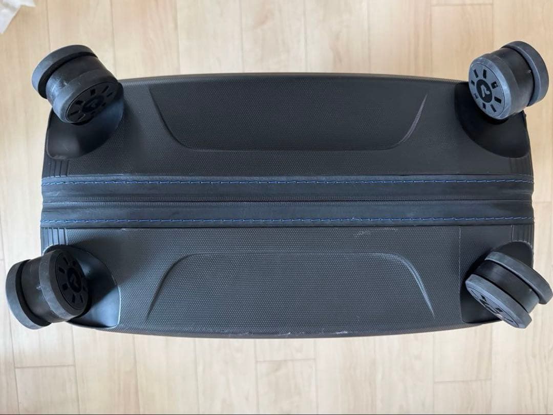 ロンカート RONCATO BOX イタリア製 超軽量スーツケース 2.9kg