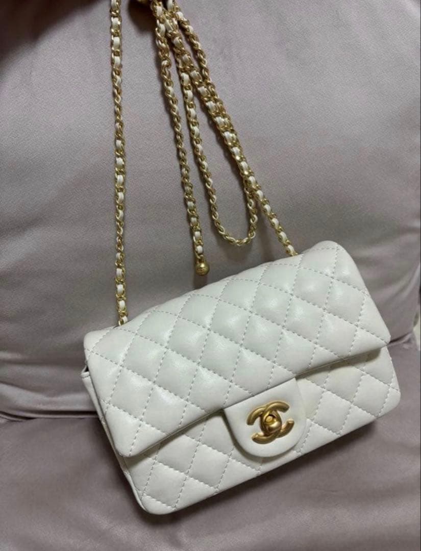 CHANEL ショルダーバッグ ホワイト ノベルティ