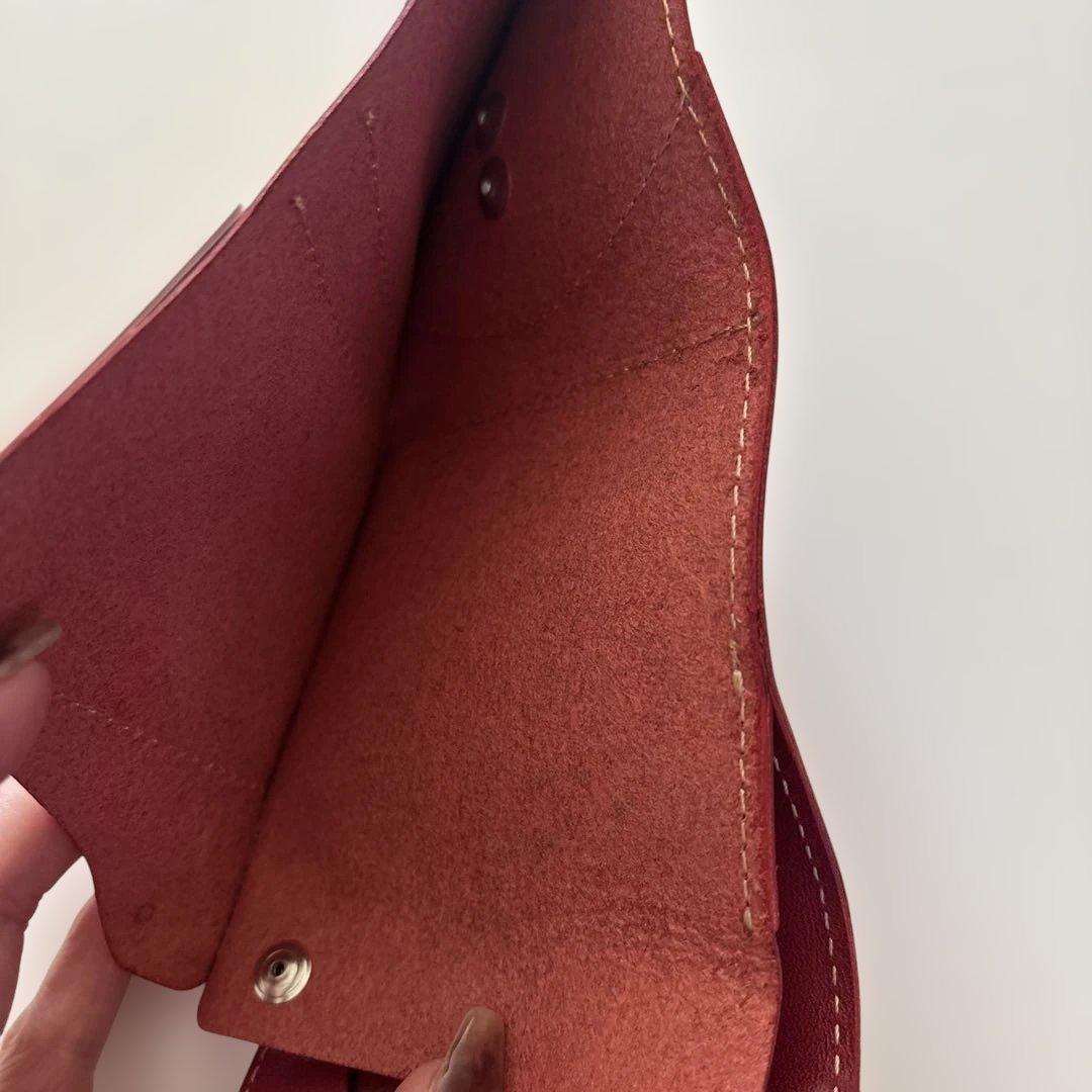 クアトロガッツ　小さいふ。新品　いちご