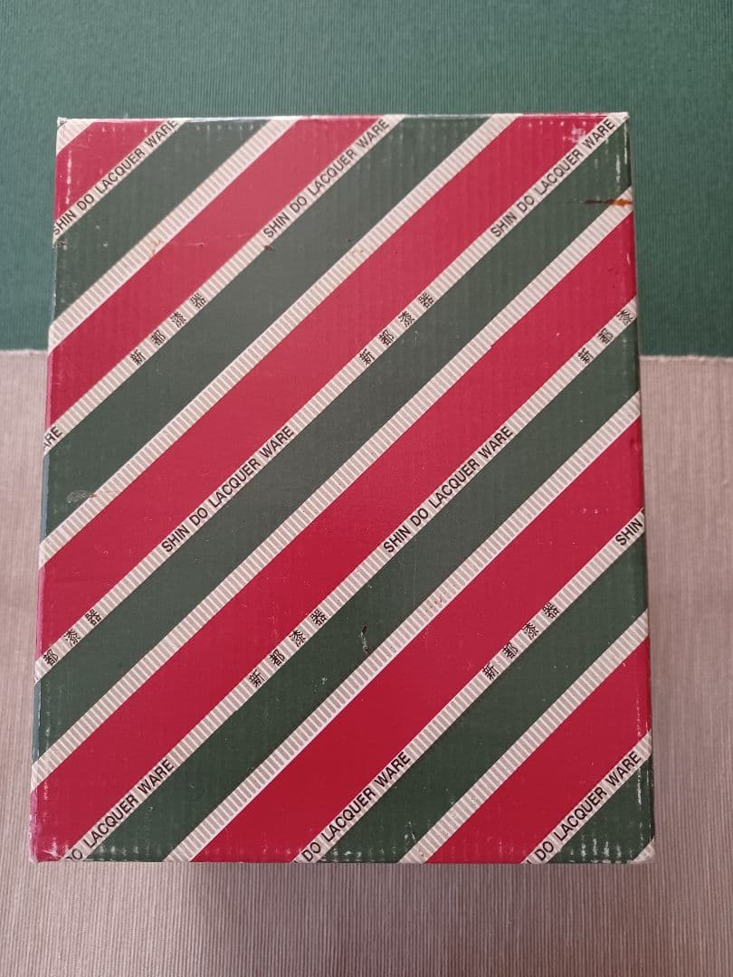 宝石箱　小物収納　螺鈿細工 漆器　工芸品　鏡付き