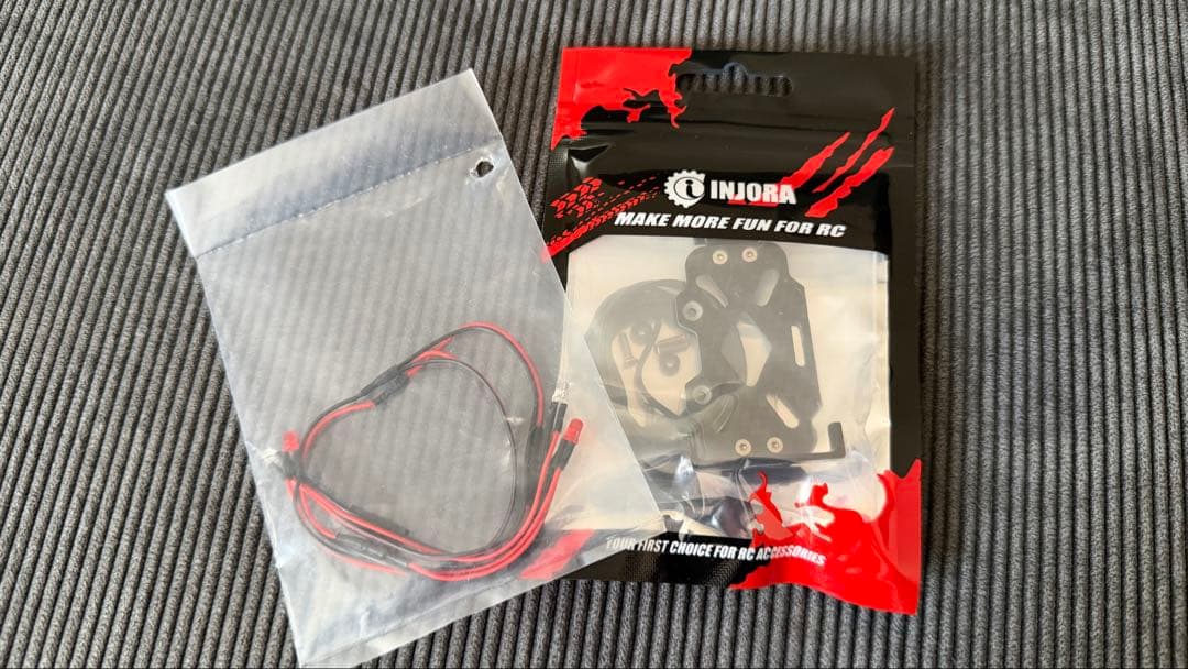 TRAXXAS TRX4M ディフェンダー フルカスタム