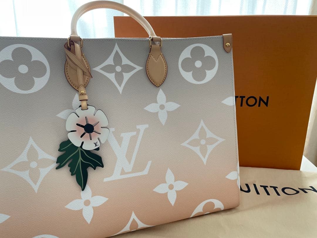 もに　限定ルイ・ヴィトン オンザゴー GM グラデーション　未使用