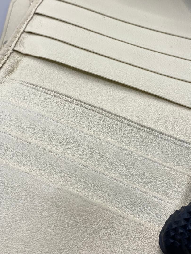 お*ん様 GUCCI グッチシマ　コンパクトラウンドファスナー　クリーム