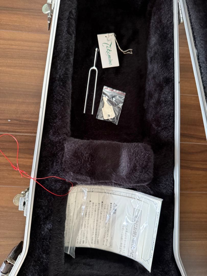 Takamine エレクトリカルアコースティックギター　PT407