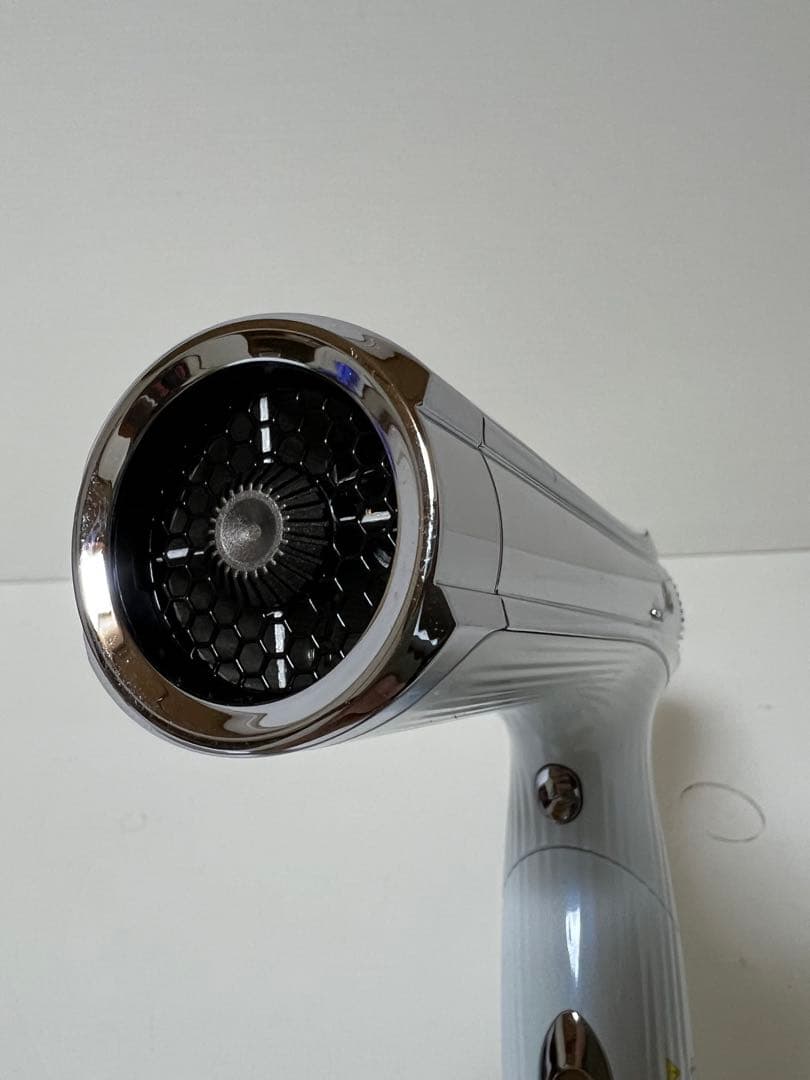 2025年製　ReFa ヘアドライヤー ホワイト