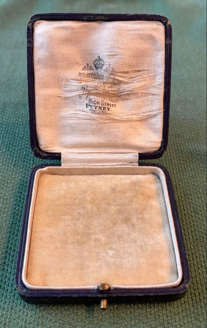 【英国製】Art Jewellersアンティーク・ジュエリー・レザーケース