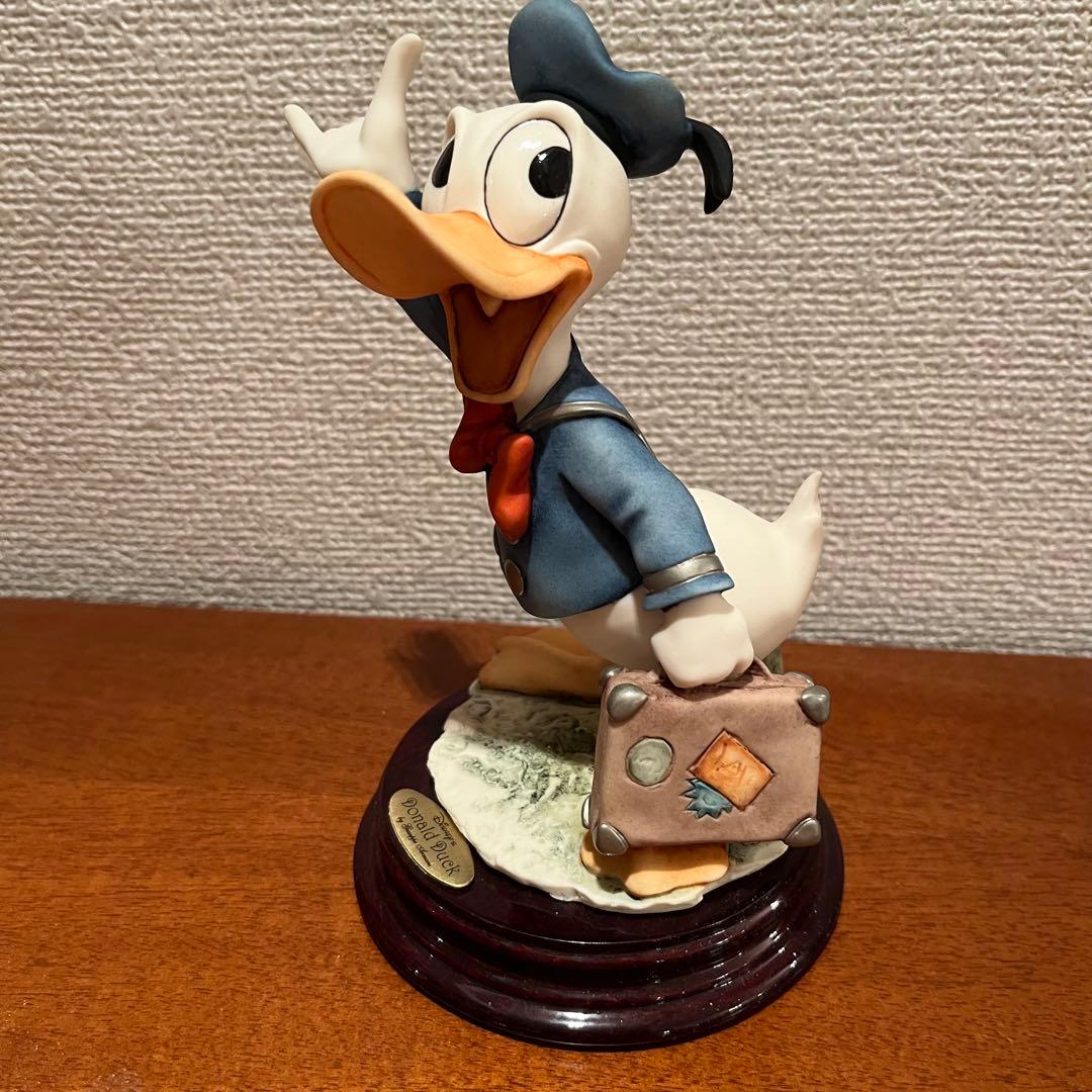 美品　ジョゼッペアルマーニ　ドナルドダック　人形　陶器　ディズニー　置物