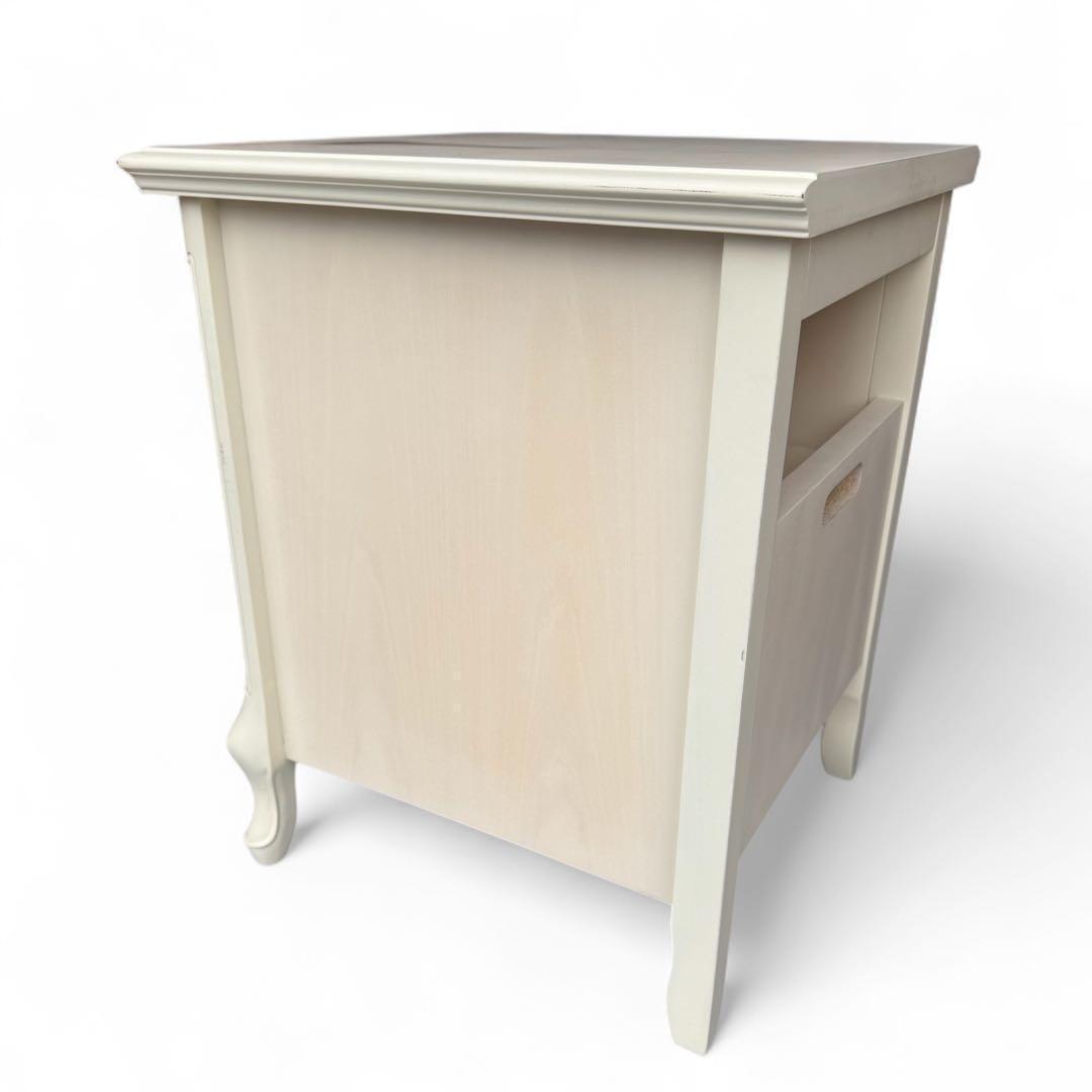 東海家具　TOKAI KAGU フルールWH　ナイトテーブル 白家具　姫系