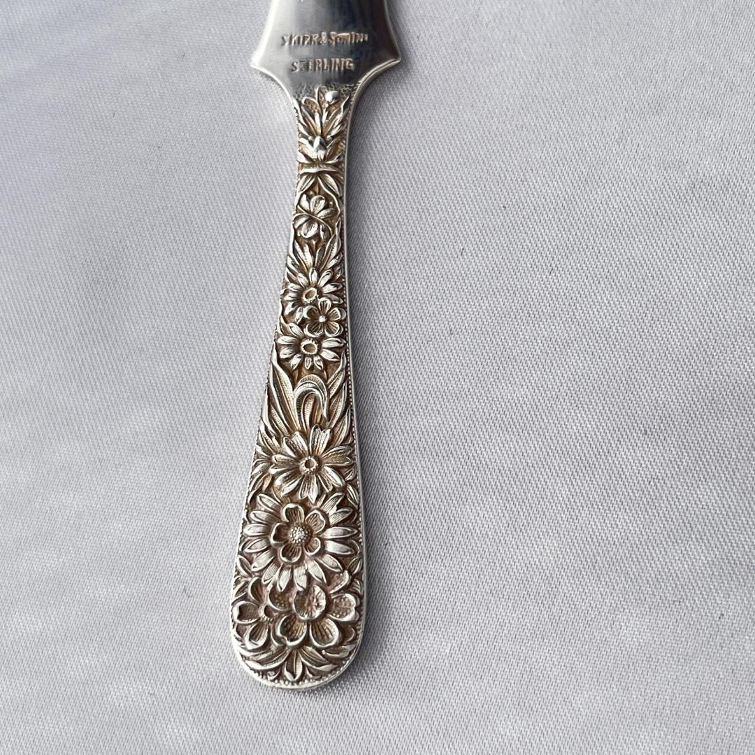 【S.Kirk & Son】【純銀】レターナイフ 花々が彩る スターリング