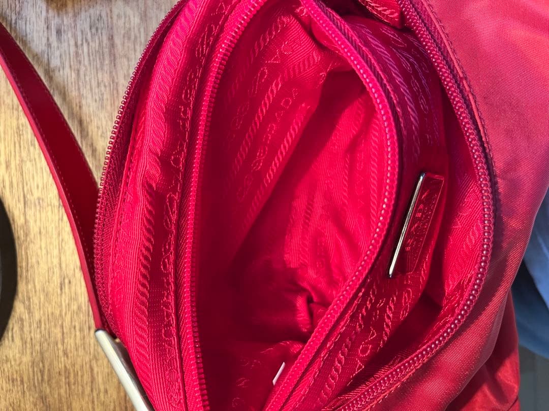 PRADA プラダ ワンショルダーバッグ ナイロン レッド