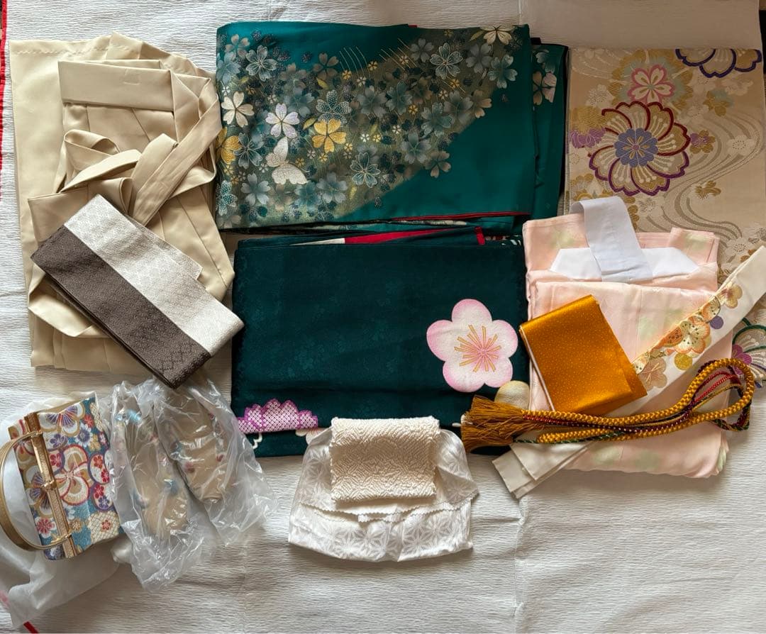 振袖フルセット袴のセット　成人式　帯揚げ帯締め　袋帯　重ね襟　草履バッグ　髪飾り