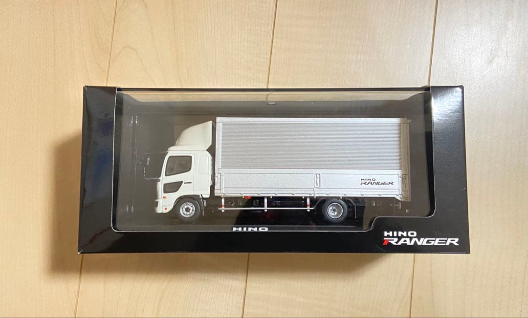日野自動車　トラックレンジャー　ミニカー
