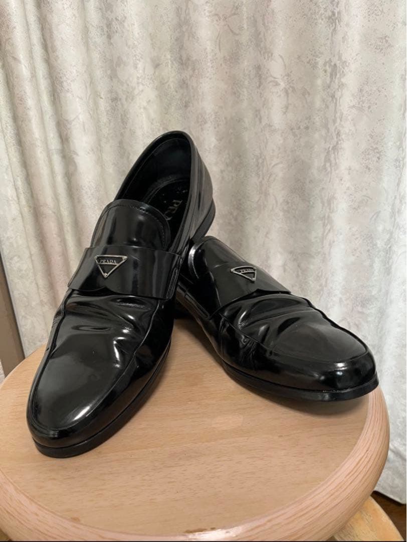 定価約12万円PRADA レザーシューズ