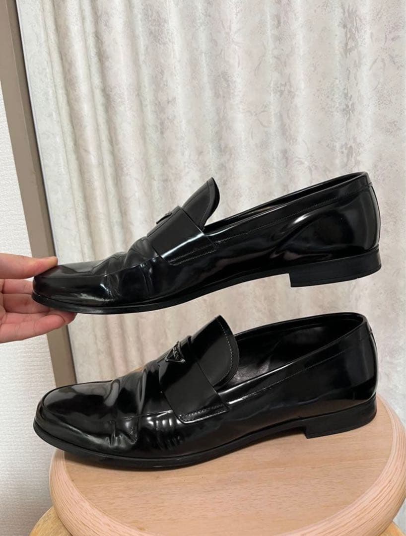 定価約12万円PRADA レザーシューズ