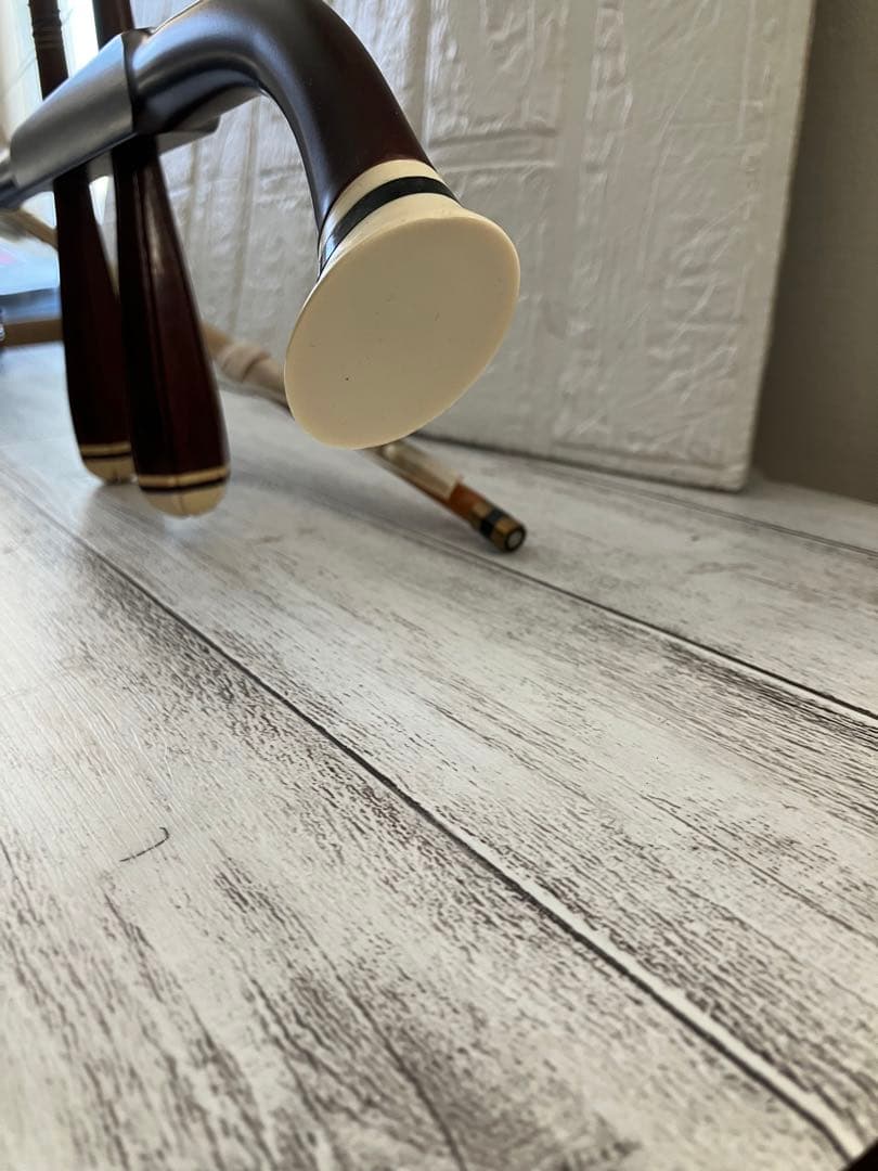 中国の伝統的な擦弦楽器、二胡（にこ）